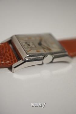 JAEGER-LECOULTRE UNIPLAN ACIER, CADRAN 2 TONS, années 40