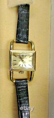 Jaeger-LeCoultre Facon Hermes Etrier or jaune boucle plaqué or signée 1960's tbé