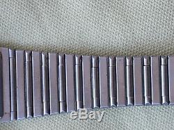 Montre JAEGER LECOULTRE 421149 swiss made années 80(vintage) bracelet en acier