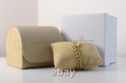 Montre Jaeger Lecoultre, Circa 1954, entièrement or 18 carats, bracelet tressé