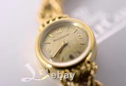 Montre Jaeger Lecoultre, Circa 1954, entièrement or 18 carats, bracelet tressé