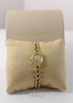 Montre Jaeger Lecoultre, Circa 1954, entièrement or 18 carats, bracelet tressé