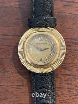 Montre femme ancienne JAEGER LECOULTRE or 18 carats, révisée