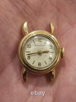 Montre femme vintage Jaeger Lecoultre en or jaune 18 K