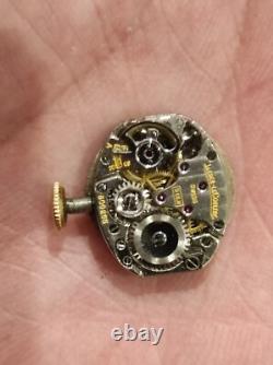 Montre femme vintage Jaeger Lecoultre en or jaune 18 K