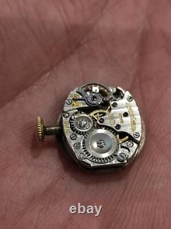 Montre femme vintage Jaeger Lecoultre en or jaune 18 K