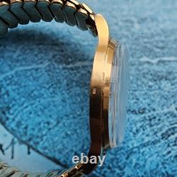 Montre homme vintage Jaeger LeCoultre en or massif 18 carats calendrier pouss