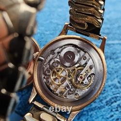 Montre homme vintage Jaeger LeCoultre en or massif 18 carats calendrier pouss