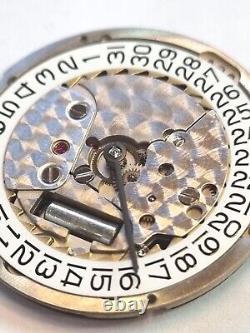 Mouvement de montre homme Quartz Jaeger Lecoultre 606 NOS pour horloger