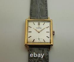 Omega Square En Or 18K A Remontage Manuel Cal. 302 De 1958