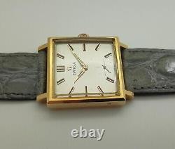 Omega Square En Or 18K A Remontage Manuel Cal. 302 De 1958