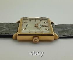 Omega Square En Or 18K A Remontage Manuel Cal. 302 De 1958