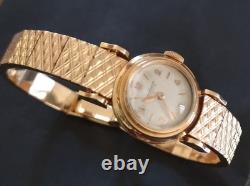 Très belle montre femme vintage JAEGER LECOULTRE boîtier et bracelet or 18 carat